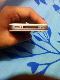 Apple  iphone 4s 8gb