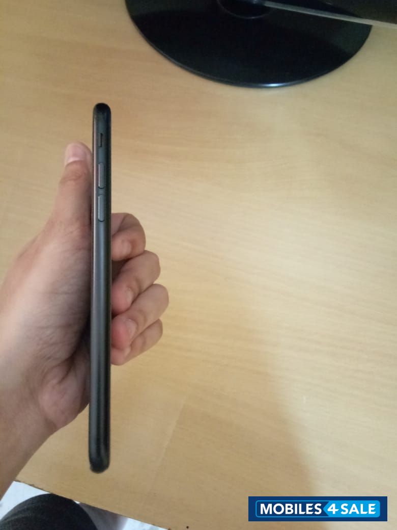 Apple  iPhone 7 32GB