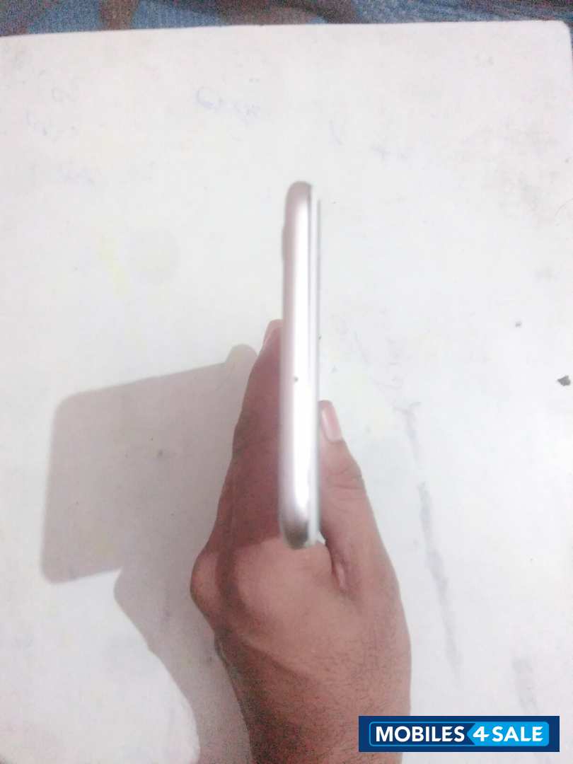 Gold Oppo F3 plus 6gb Gold Oppo F3 plus 6gb