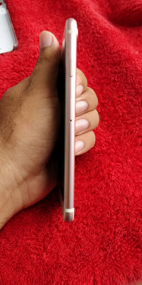 Rose Gold Apple iPhone 7