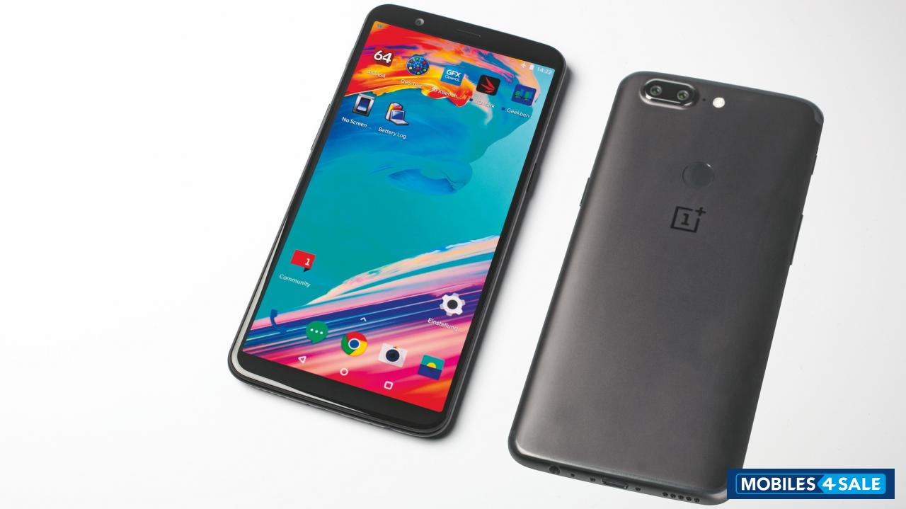 Black OnePlus  5t