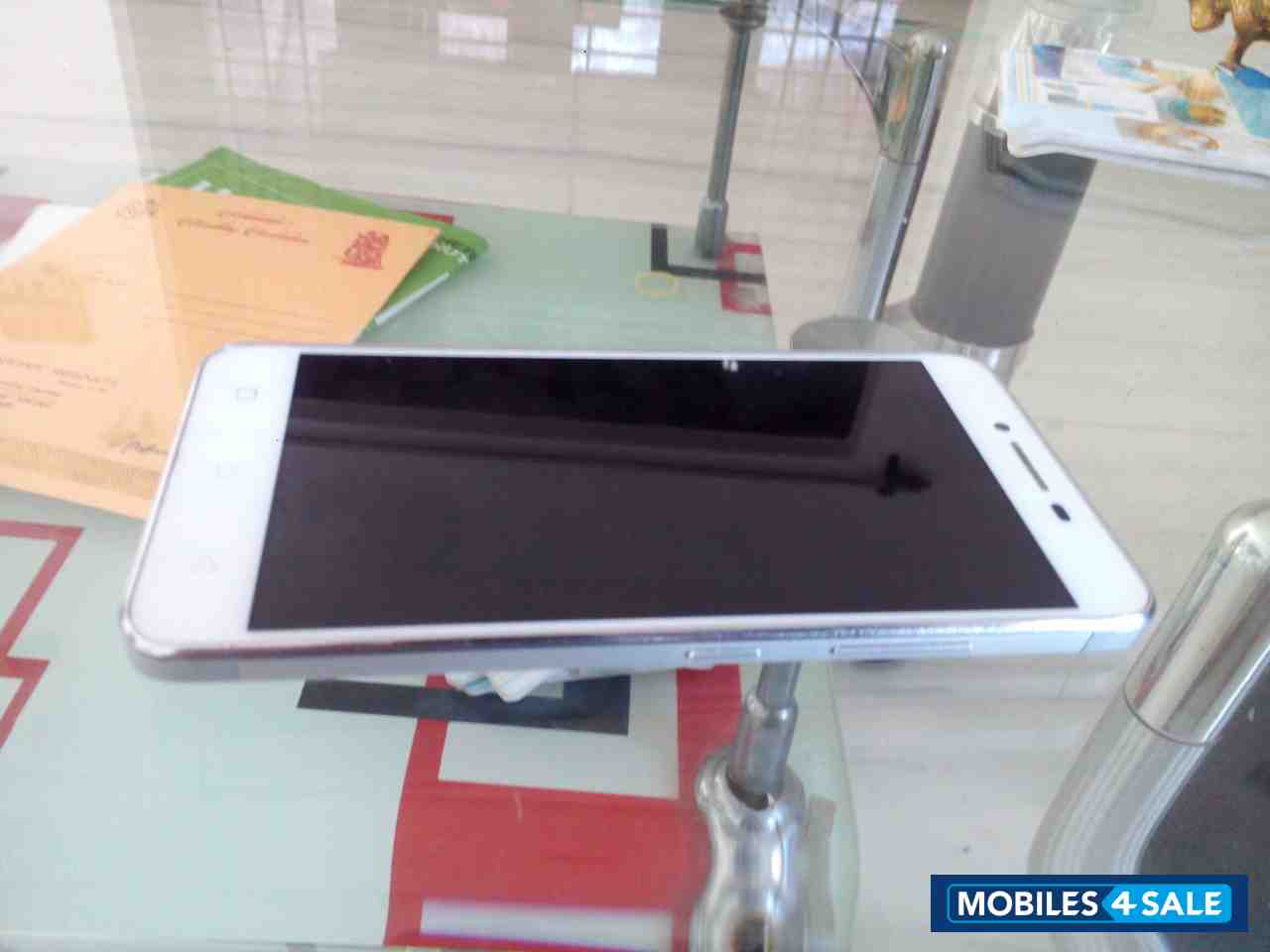 Lenovo  K5 vibe plus