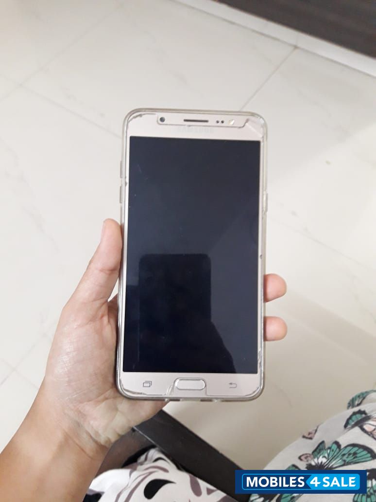 Samsung  galaxy j7 2016
