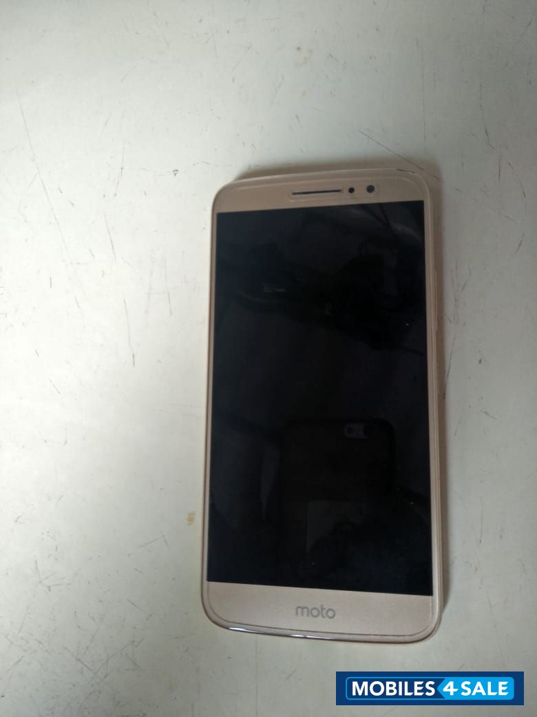Golden Motorola Moto m Golden Motorola Moto m