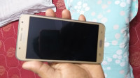 Samsung  Galaxy j7