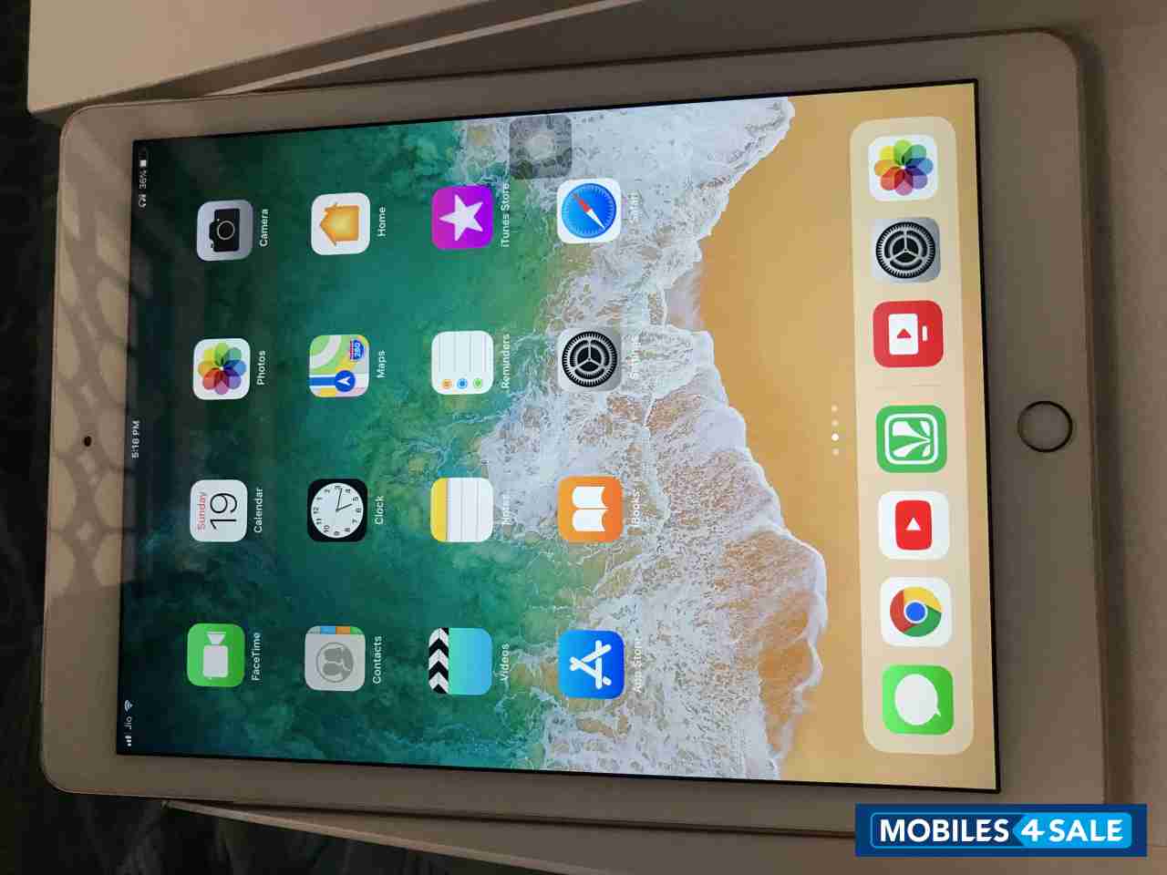 Gold Apple iPad Air 2