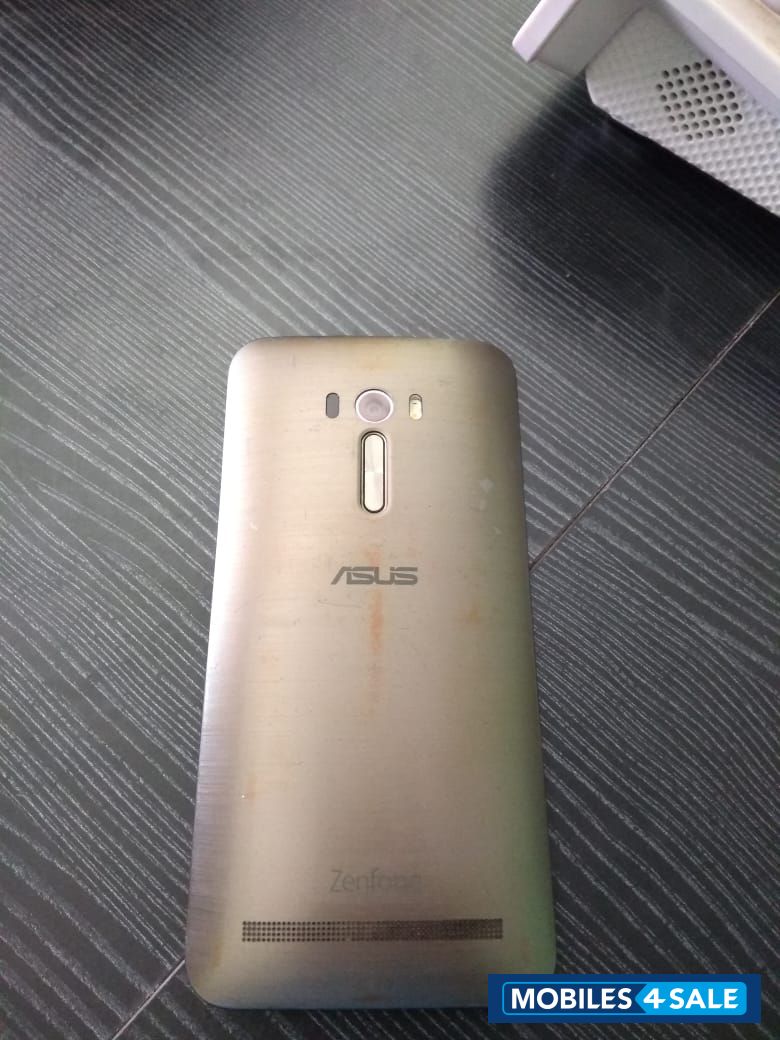 Asus  zenfone selfie