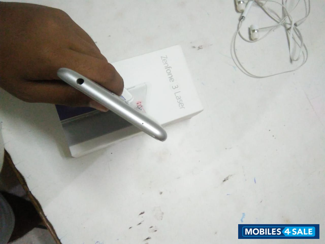Asus  Zenfone 3 laser