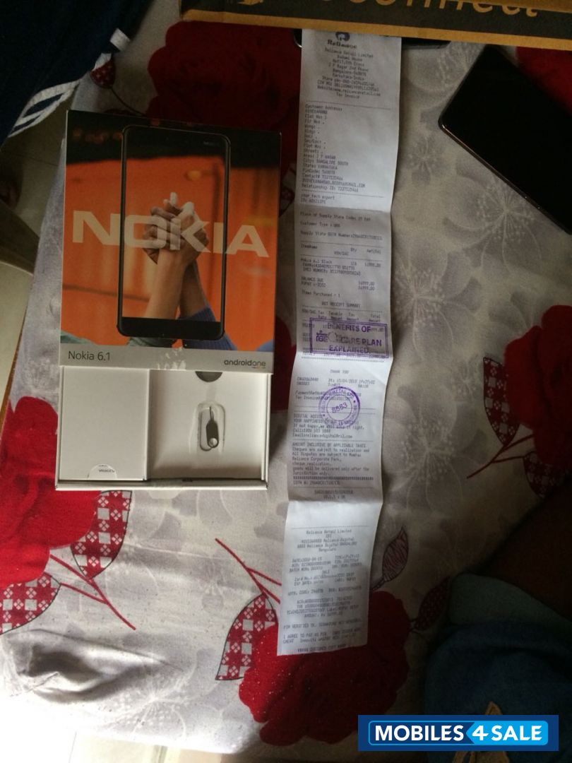 Nokia  6.1