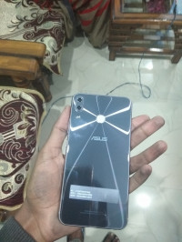 Asus  Zenfone 5z(8gb+256gb)