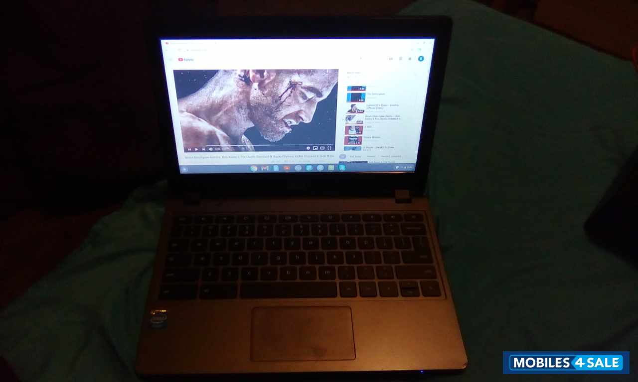 Grey Acer C720 Chromebook