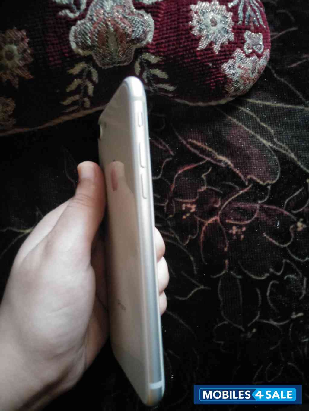 White Apple iPhone 8 White Apple iPhone 8