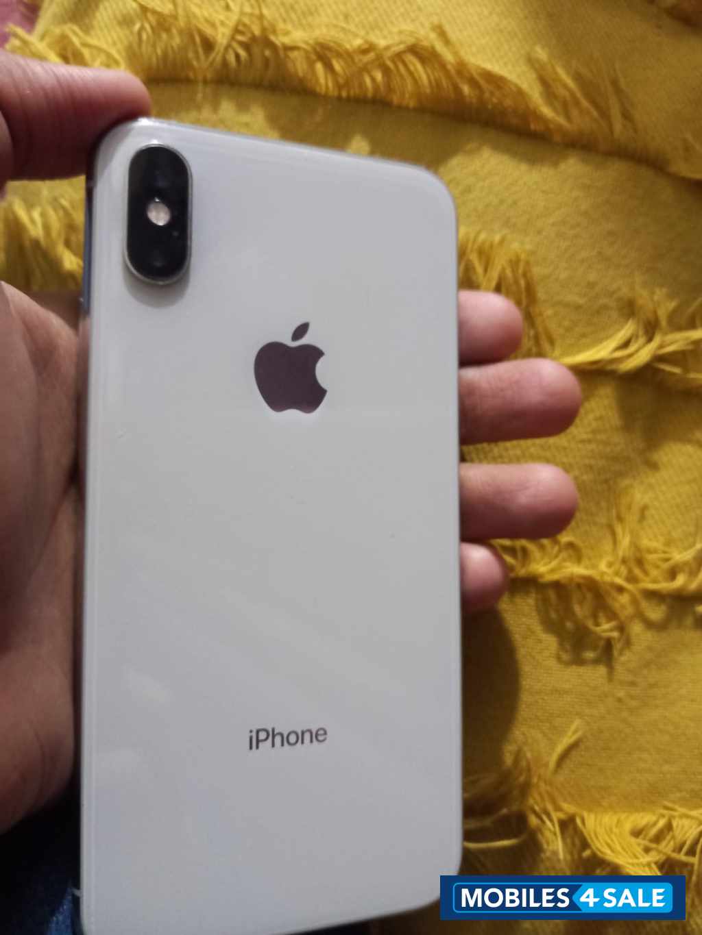 Apple iPhone Xs Apple iPhone Xs