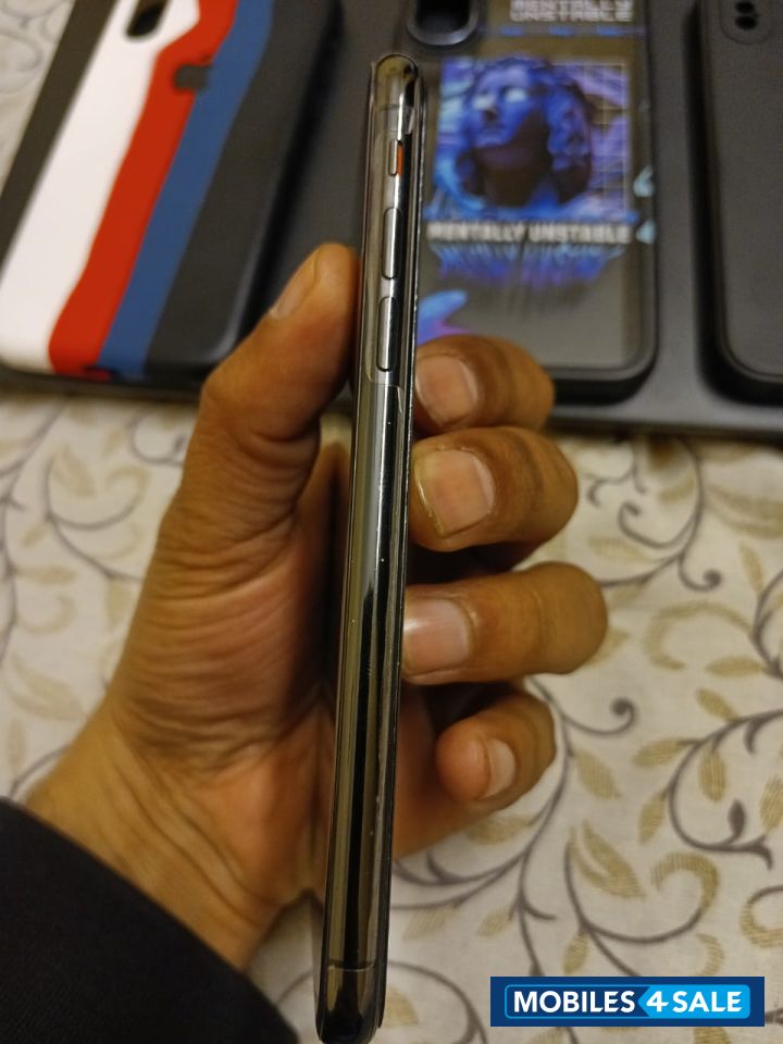 Space Gray Apple  iphone xs