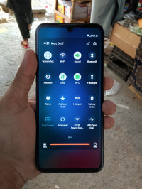 LG  LGV60 Thinq