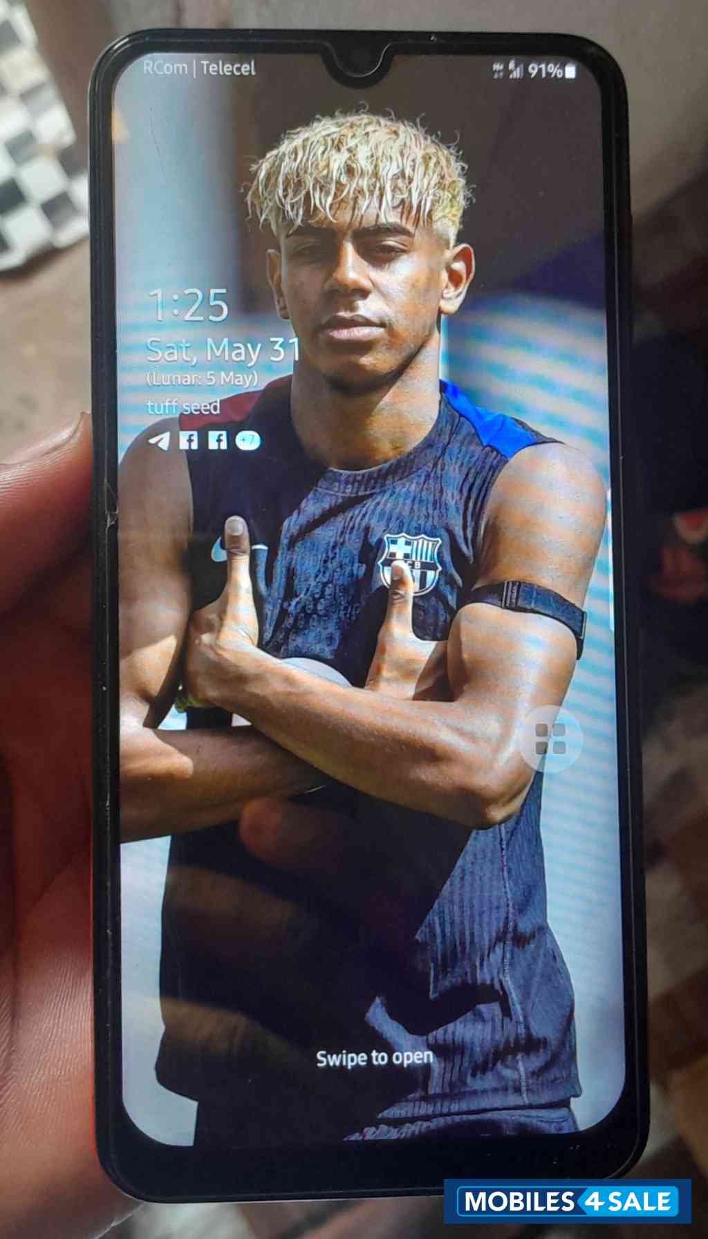 Red Samsung galaxy A20 SM-A205F/DS