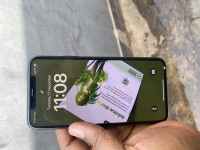 Silver Apple iPhone 11 pro max 64gb