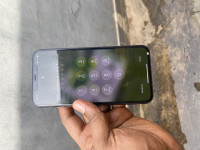 Silver Apple iPhone 11 pro max 64gb