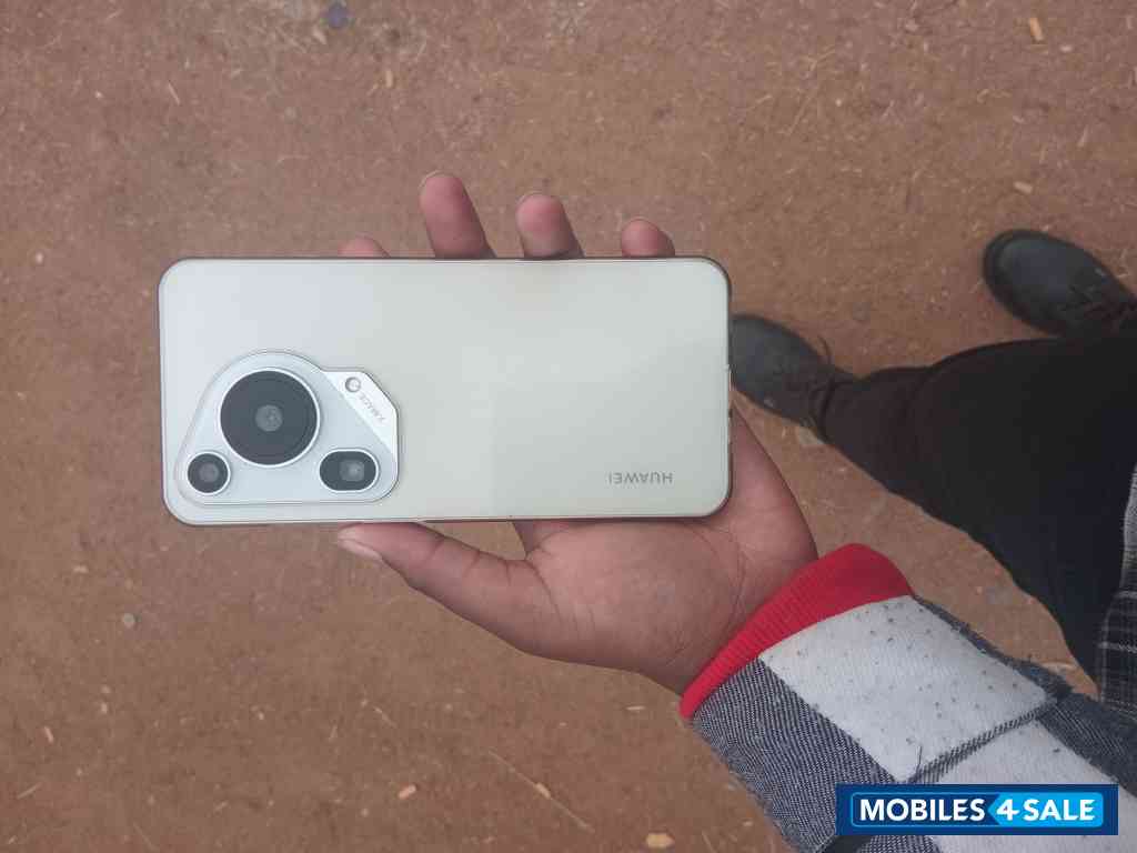 Huawei Pura 70 ultra Generic