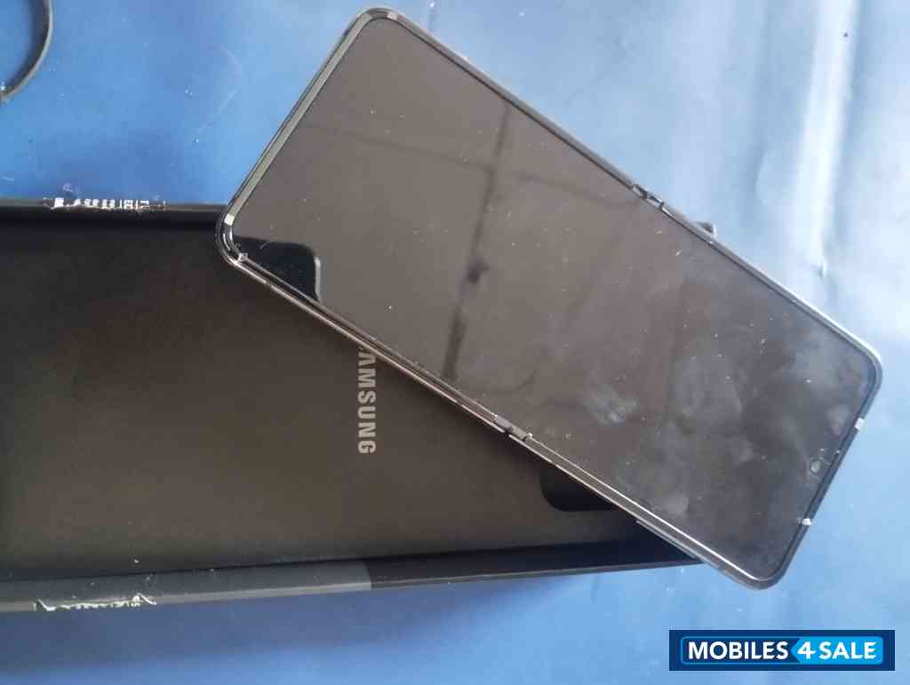 Samsung Galaxy Z FLIP 4 Samsung Galaxy Z FLIP 4