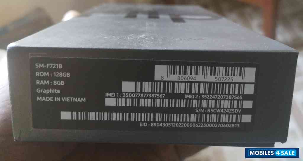 Samsung Galaxy Z FLIP 4 Samsung Galaxy Z FLIP 4