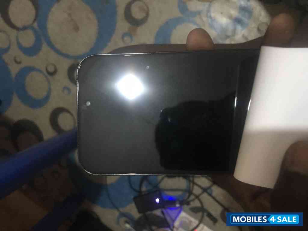 Black iPhone 15 promax