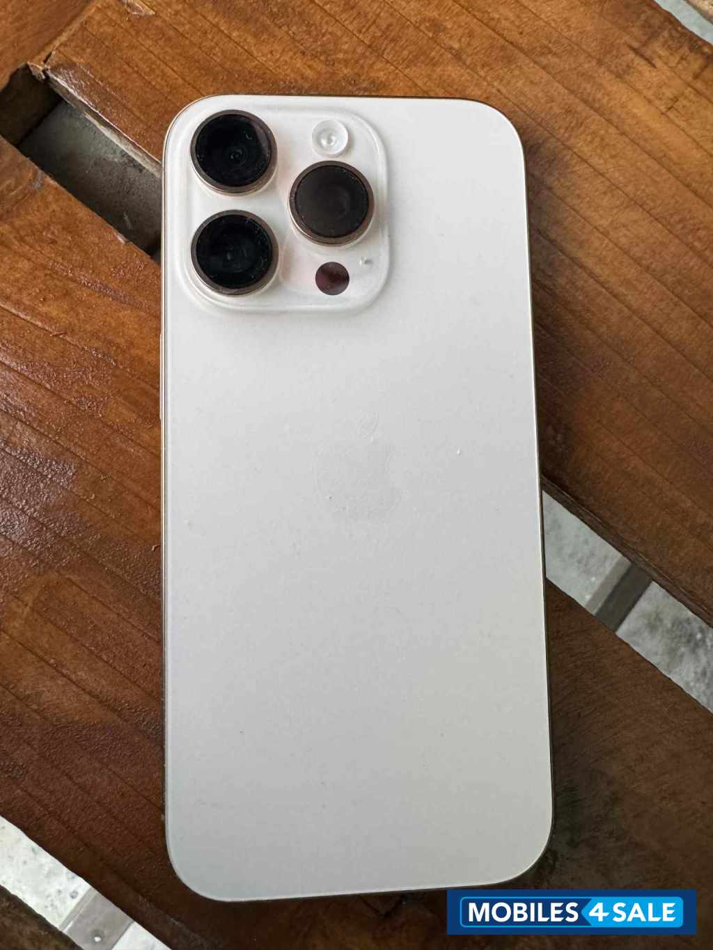 Iphone 16 pro 128gb gold