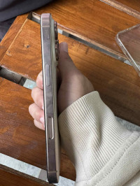 Iphone 16 pro 128gb gold