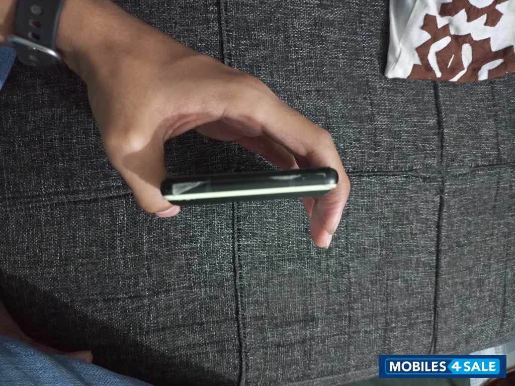 White And Light Green Google pixel Google pixel 6