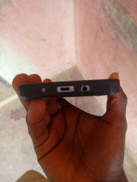 Black Infinix hot 11 play