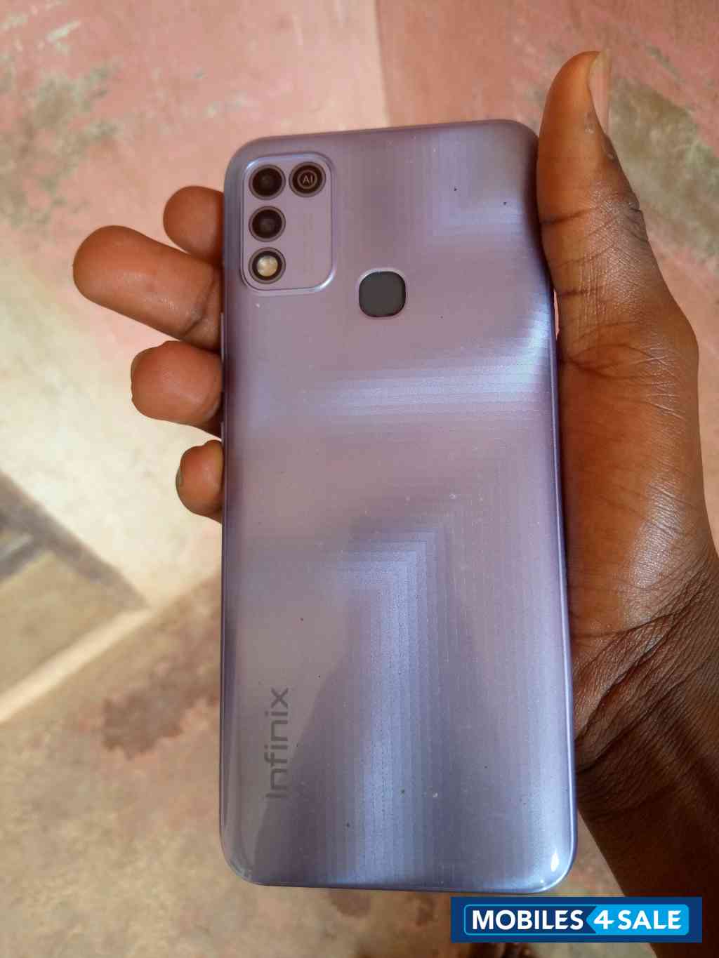 Black Infinix hot 11 play