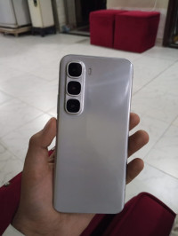 Silver Titanium Infinix Hot 60 pro plus
