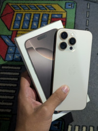Desert Titanium Iphone 16 pro max