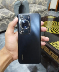 HUAWEI Huawei Nova Y72